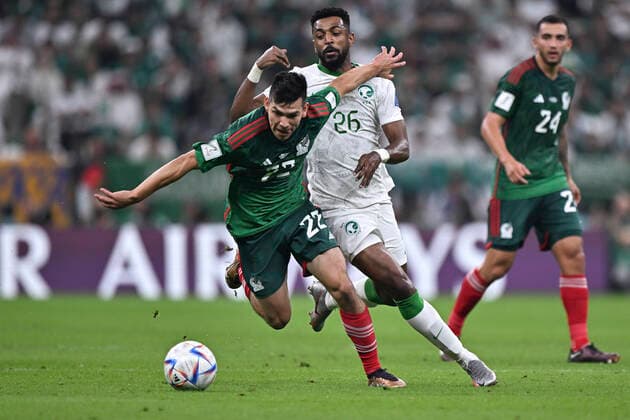 (221130) -- LUSAIL, Nov. 30, 2022 -- Riyadh Sharahili (C) of Saudi Arabia vies with Hirving Lozano (L) of Mexico during the Group C match between Saudi Arabia and Mexico at the 2022 FIFA World Cup, WM, Weltmeisterschaft, Fussball at Lusail Stadium in Lusail, Qatar, Nov. 30, 2022. ) (SP)QATAR-LUSAIL-2022 WORLD CUP-GROUP C-KSA VS MEX XinxYuewei 