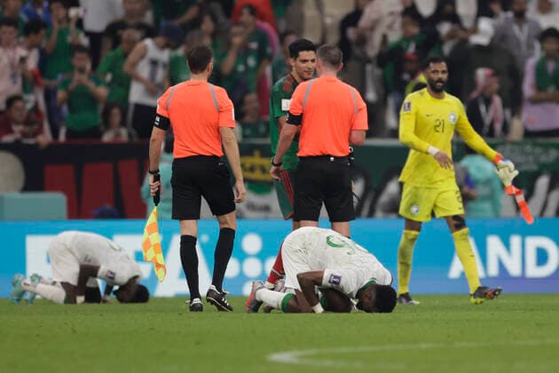 Players of Saudi Arabia react after the FIFA World Cup, WM, Weltmeisterschaft, Fussball soccer match of the group phase between Saudi Arabia and Mexico at Lusail stadium, Qatar 30 November 2022. World Cup 2022: Saudi Arabia vs. Mexico !ACHTUNG: NUR REDAKTIONELLE NUTZUNG!  Copyright: xAntonioxLacerdax GR3410 20221130-f853ce6738c9b5d37dc1330de8c2af55188694ea