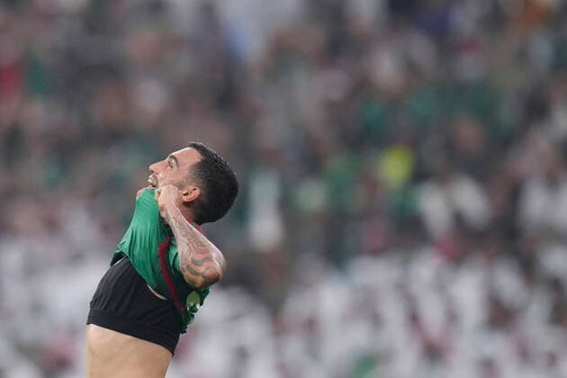 (221130) -- LUSAIL, Nov. 30, 2022 -- Luis Chavez of Mexico reacts during the Group C match between Saudi Arabia and Mexico at the 2022 FIFA World Cup, WM, Weltmeisterschaft, Fussball at Lusail Stadium in Lusail, Qatar, Nov. 30, 2022. ) (SP)QATAR-LUSAIL-2022 WORLD CUP-GROUP C-KSA VS MEX MengxDingbo 