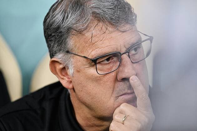 RECORD DATE NOT STATED FIFA World Cup, WM, Weltmeisterschaft, Fussball Qatar 2022 Saudi Arabia vs Mexico Gerardo Martino head coach of Mexico during the game Saudi Arabia vs Mexican national team, Nationalteam (Mexico), Corresponding to Group C of the FIFA World Cup Qatar 2022, at Lusail Stadium, Lusail, Doha, on November 30, 2022. <br><br> Gerardo Martino Director Tecnico de Mexico durante el partido Arabia Saudi vs Seleccion Nacional Mexicana (Mexico), correspondiente al Grupo C de la Copa Mundial de la FIFA Qatar 2022, en el Estadio Lusail, Lusail, Doha, el 30 de noviembre de 2022. LUSAIL DOHA QATAR  Copyright: xJorgexMartinezx 20221130_16646