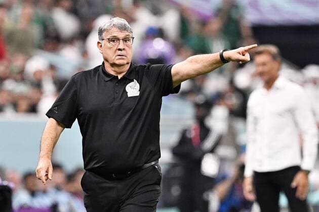 RECORD DATE NOT STATED FIFA World Cup, WM, Weltmeisterschaft, Fussball Qatar 2022 Saudi Arabia vs Mexico Gerardo Martino head coach of Mexico during the game Saudi Arabia vs Mexican national team, Nationalteam (Mexico), Corresponding to Group C of the FIFA World Cup Qatar 2022, at Lusail Stadium, Lusail, Doha, on November 30, 2022. <br><br> Gerardo Martino Director Tecncio de Mexico durante el partido Arabia Saudi vs Seleccion Nacional Mexicana (Mexico), correspondiente al Grupo C de la Copa Mundial de la FIFA Qatar 2022, en el Estadio Lusail, Lusail, Doha, el 30 de noviembre de 2022. LUSAIL DOHA QATAR  Copyright: xJorgexMartinezx 20221130_16725