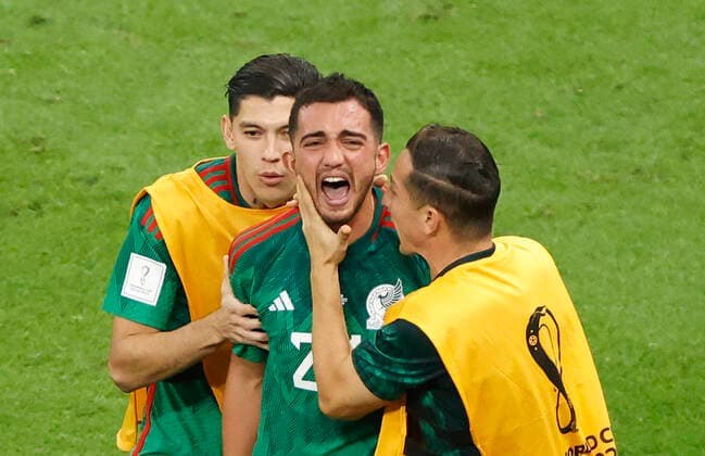 Luis Chavez (C) of Mexico celebrates a goal during a FIFA World Cup, WM, Weltmeisterschaft, Fussball soccer match of the group phase between Saudi Arabia and Mexico at Lusail stadium, Qatar 30 November 2022. Soccer World Cup: Saudi Arabia vs. Mexico !ACHTUNG: NUR REDAKTIONELLE NUTZUNG!  Copyright: xEstebanxBibax GR3293 20221130-0f1a78b9a55011388b8e664c5add752200bd7ab6