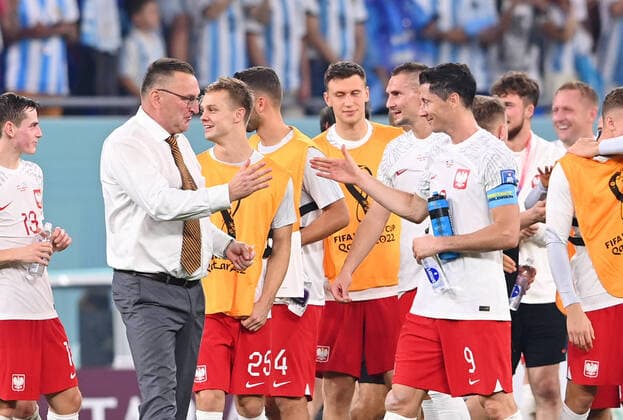FOOTBALL World Cup 2022 PRE-ROUND GROUP C Poland Argentina 30 11 2022 Coach Michniewicz Czeslaw l, Poland applauds Robert Lewandowski r, Poland after the match