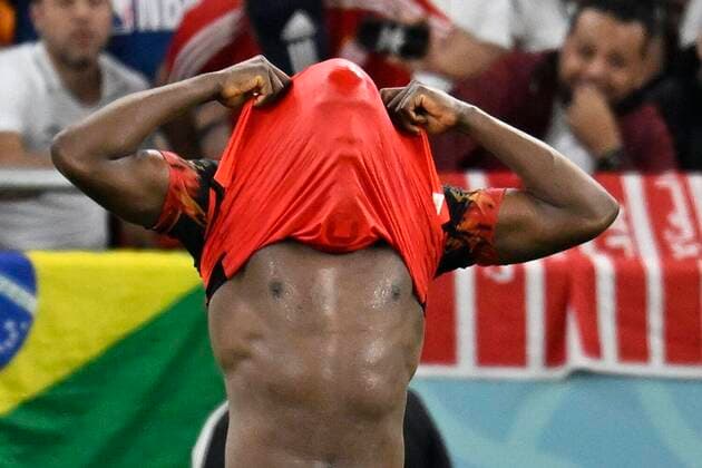 DOHA, QATAR - DECEMBER 01 : Lukaku Romelu forward of Belgium looks dejected after missing an opportunity during the FIFA World Cup, WM, Weltmeisterschaft, Fussball Qatar 2022 Group F match between Croatia and Belgium at the Ahmad Bin Ali Stadium on December 1, 2022 in Doha, Qatar, 1 12 2022 ( Croatia - Belgium - FIFA World Cup Qatar 2022 PhotoNews Panoramic 