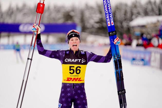 Bilder des Jahres, Sport 12 Dezember Sport Themen der Woche KW48 Sport Bilder des Tages Verdenscup i nordiske grener pa Lillehammer Lillehammer 20221202. Jessie Diggins fra USA i mal etter kvinnenes 10 km fri teknikk i langrenn pa Lillehammer fredag. Foto: Heiko Junge NTB Lillehammer Norge EDITORIAL USE ONLY. RESTRICTED USE FOR BETTING COMPANIES Ref:_SPOMIsE-Gxmgz0.jpg *** World Cup in Nordic events at Lillehammer Lillehammer 20221202 Jessie Diggins from the USA in the womens 10 km free technique in cross-country skiing at Lillehammer on Friday Photo Heiko Junge NTB Lillehammer Norway EDITORIAL USE ONLY RESTRICTED USE FOR BETTING COMPANIES  Copyright: xHeikoxJungex xNTBx