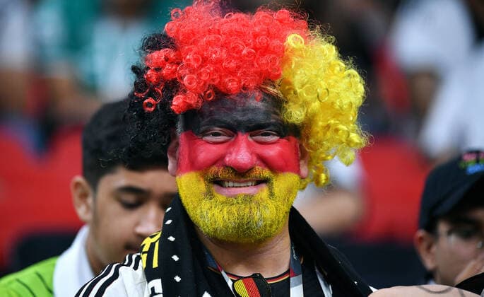 Fussball, Weltmeisterschaft, 2022, Herren, Qatar, Gruppe E, 3. Spieltag, Al Bayt Stadium: Costa Rica - Deutschland 2:4; Fans Deutschland. Fan, Fans, Fankultur, Begeisterung. FIFA REGULATIONS PROHIBIT ANY USE OF PHOTOGRAPHS AS IMAGE SEQUENCES AND OR QUASI-VIDEO *** Football, World Cup, 2022, Men, Qatar, Group E, Matchday 3, Al Bayt Stadium Costa Rica Germany 2 4 Fans Germany Fan, Fans, Fan Culture, Enthusiasm FIFA REGULATES PROHIBIT ANY USE OF PHOTOGRAPHS AS IMAGE SEQUENCES AND OR QUASI VIDEO
