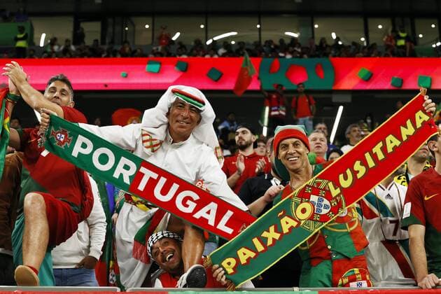 DOHA - Supporters of Portugal during the FIFA World Cup, WM, Weltmeisterschaft, Fussball Qatar 2022 group H match between South Korea and Portugal at Education City Stadium on December 2, 2022 in Doha, Qatar. AP Dutch Height MAURICE OF STONE FIFA World Cup Qatar 2022 2022 xVIxANPxSportx xMauricexvanxSteenxWKxIVx *** DOHA Supporters of Portugal during the FIFA World Cup Qatar 2022 group H match between South Korea and Portugal at Education City Stadium on December 2, 2022 in Doha, Qatar AP Dutch Height MAURICE OF STONE FIFA World Cup Qatar 2022 2022 xVIxANPxSportx xMauricexvanxSteenxWKxIVx 458749679 originalFilename: 458749679.jpg