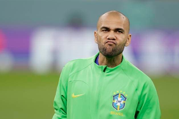 Daniel Alves of Brazil forms during a FIFA World Cup, WM, Weltmeisterschaft, Fussball soccer match of the group phase between Cameroon and Brazil at Lusail stadium in Lusail, Qatar, 02 December 2022. World Cup 2022: Cameroon vs. Brazil !ACHTUNG: NUR REDAKTIONELLE NUTZUNG!  Copyright: xAntonioxLacerdax GR5356 20221202-fec8165fbca1ff3bd03b215658d4204f8cf11b51