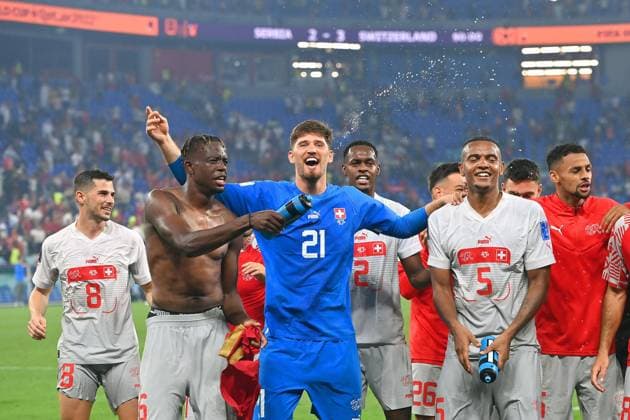from left Remo FREULER SUI , ZAKARIA Denis SUI ,Goalkeeper KOBEL Gregor SUI , FERNANDES Edimilson SUI , Manuel AKANJI SUI , collective final cheer after entering the round of 16, jubilation,joy,enthusiasm,action Serbia SRB Switzerland SUI 2 3 group stage group G, match 47 on 02 12 2022, Stadium 974, Football World Cup 2022 in Qatar from 20 11 18 12 2022