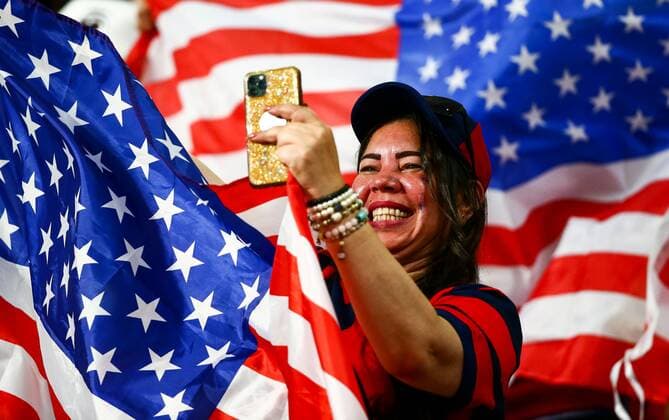 Mandatory Credit: Photo by Michael Zemanek Shutterstock (13645314b) USA fan Netherlands v USA, FIFA World Cup, WM, Weltmeisterschaft, Fussball 2022, Round of 16, Football, Khalifa International Stadium, Ar-Rayyan, Qatar - 03 Dec 2022 Editorial Use Only Netherlands v USA, FIFA World Cup 2022, Round of 16, Football, Khalifa International Stadium, Ar-Rayyan, Qatar - 03 Dec 2022 Editorial Use Only  Copyright: xMichaelxZemanek Shutterstockx 13645314b