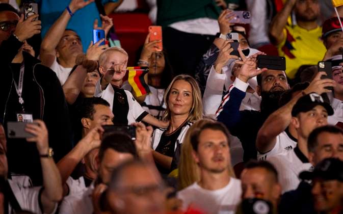 Doha, Qatar 1st Dec, 2022 Daniela ter Stegen wife of goalkeeper Marc Andre ter Stegen Germany with son Costa Rica Germany Costa Rica Germany World Cup 2022 in Qatar 01 12 2022 Credit Moritz Müller