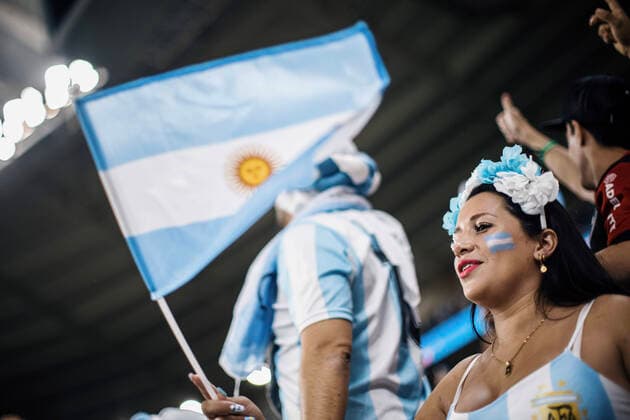 argentina vs australia AL-RAYYAN, AR - 03.12.2022: ARGENTINA VS AUSTRALIA - Fans before the match between Argentina and Australia, valid for the round of 16 of the World Cup, held at the Ahmed bin Ali Stadium in Al-Rayyan, Qatar. (Photo: Marcelo Machado de Melo Fotoarena) x2304965x  MarceloxMachadoxdexMelo