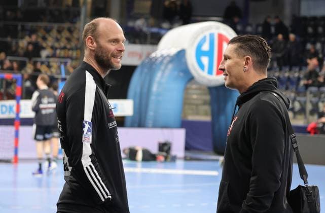 03 12 2022 Handball 1 Bundesliga LIQUI MOLY HBL Season 2022 2023 15 Matchday HC Erlangen Nuremberg Metropolitan Region HCE Füchse Berlin DaMa Olafur Stefansson Co Trainer HC Erlangen HCE Stefan Kretzschmar Board of Directors Sport Füchse Berlin chat