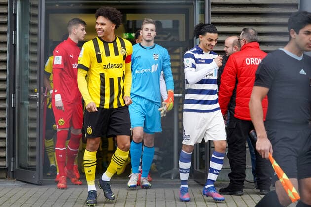 Sunday, 04 12 2022 Season 2022 2023 11 Matchday A Junior Bundesliga, U19 Bundesliga at BVB Fußballpark Hohenbuschei, Dortmund, Germany BV Borussia Dortmund U19 MSV Duisburg U19 Pharrell Nnamdi Collins Borussia Dortmund U19 4