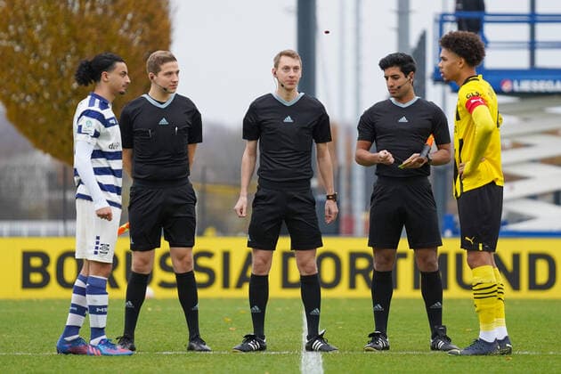Sunday, 04 12 2022 Season 2022 2023 11 Matchday A Junior Bundesliga, U19 Bundesliga at BVB Fußballpark Hohenbuschei, Dortmund, Germany BV Borussia Dortmund U19 MSV Duisburg U19 Hamza Anhari, Pharrell Nnamdi Collins Borussia Dortmund U19 4
