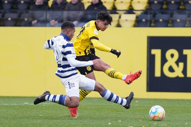 Sunday, 04 12 2022 Season 2022 2023 11 Matchday A Junior Bundesliga, U19 Bundesliga at BVB Fußballpark Hohenbuschei, Dortmund, Germany BV Borussia Dortmund U19 MSV Duisburg U19 Vincenzo Onofrietti