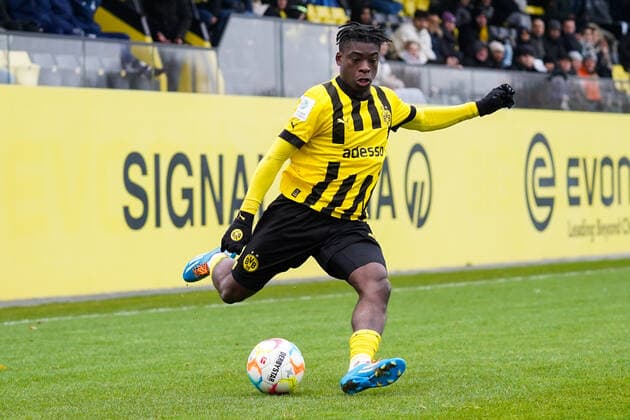Sunday, 04 12 2022 Season 2022 2023 11 Matchday A Junior Bundesliga, U19 Bundesliga at BVB Fußballpark Hohenbuschei, Dortmund, Germany BV Borussia Dortmund U19 MSV Duisburg U19 Samuel Bamba Borussia Dortmund U19 10