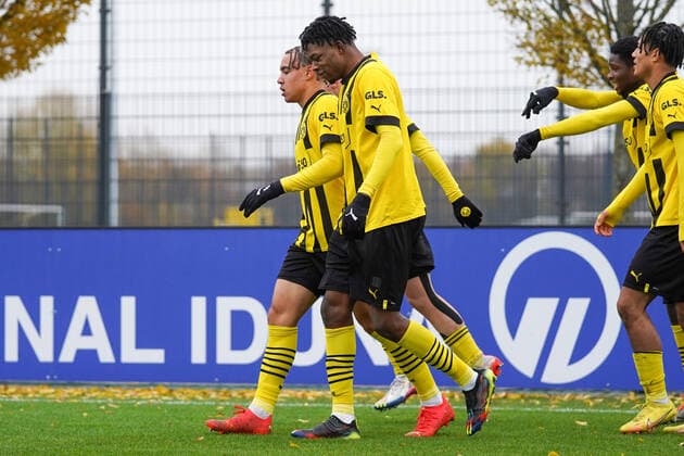Sunday, 04 12 2022 Season 2022 2023 11 Matchday A Junioren Bundesliga, U19 Bundesliga im BVB Fußballpark Hohenbuschei, Dortmund, Germany BV Borussia Dortmund U19 MSV Duisburg U19 Rafael Lubach Borussia Dortmund U19 15 , Faroukou Kayode Cisse Borussia Dortmund U19 6