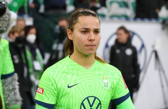 VfL vs Frankfurt, BL women Wolfsburg, 03 12 2022, FOOTBALL VfL Wolfsburg vs Eintracht Frankfurt, Flyeralarm Frauen Bundesliga, season 2022 23 Lena Oberdorf VfL Wolfsburg Wolfsburg