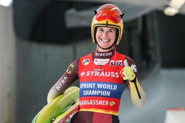 Bilder des Jahres, Sport 12 Dezember Sport Themen der Woche KW48 Sport Bilder des Tages LUGE - FIL WC Innsbruck INNSBRUCK,AUSTRIA,04.DEC.22 - LUGE - FIL World Cup, artificial track, singles ladies. Image shows Julia Taubitz (GER).  GEPAxpictures xPatrickxSteiner