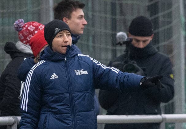 Football, Women, Season 2022 2023, Regionalliga Nordost 12 Matchday , SV Blau Weiss Hohen Neuendorf 1 FC Union Berlin, Coach Ailien Poese 1 FC Union Berlin , 04 12 2022, Copyright: xSebastianxRäppold MatthiasxKochx
