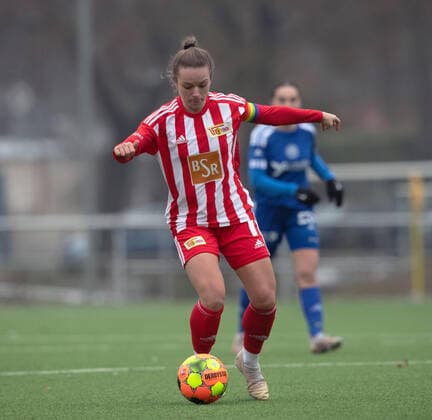 Football, Women, Season 2022 2023, Regionalliga Nordost 12 Matchday , SV Blau Weiss Hohen Neuendorf 1 FC Union Berlin, Lisa Heiseler 1 FC Union Berlin , 04 12 2022, Copyright: xSebastianxRäppold MatthiasxKochx