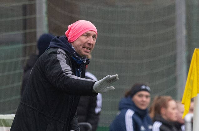 Football, Women, Season 2022 2023, Regionalliga Nordost 12 Matchday , SV Blau Weiss Hohen Neuendorf 1 FC Union Berlin, Coach Christian Liedtke Hohen Neuendorf , 04 12 2022, Copyright: xSebastianxRäppold MatthiasxKochx