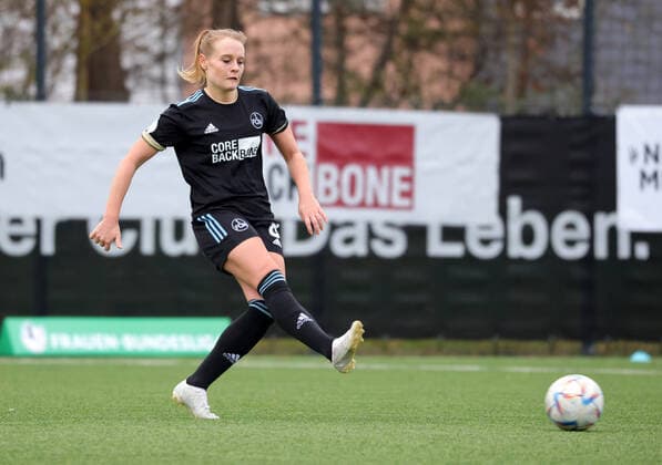 04 12 2022 football season 2022 2023 2 women football 2 Bundesliga 10 matchday 1 FC Nürnberg FCN club FC Ingolstadt 04 FCI DaMa Kerstin Bogenschütz Bogenschuetz 8, 1 FC Nürnberg FCN
