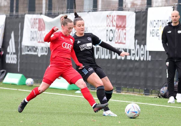 04 12 2022 Football Season 2022 2023 2 Women Football 2 Bundesliga 10 Matchday 1 FC Nürnberg FCN Club FC Ingolstadt 04 FCI DaMa Vanessa Haim 13, FC Ingolstadt 04 FCI Lara Felix 13, 1 FC Nürnberg FCN