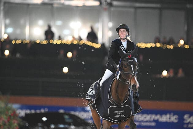 Bilder des Jahres, Sport 12 Dezember Sport Themen der Woche KW48 Sport Bilder des Tages 20221204 CSI5*-W A Coruna - Casas Novas A CORUNA, SPAIN - DECEMBER 4 2022 : Janne Friederike MEYER-ZIMMERMANN of Germany riding Messi van T Ruytershof (5) at - CSI5*-W A Coruna - Casas Novas on December 4, 2022 in A Coruna, . A Coruna Galicia Spain *** 20221204 CSI5 W A Coruna Casas Novas A CORUNA, SPAIN DECEMBER 4 2022 Janne Friederike MEYER ZIMMERMANN of Germany riding Messi van T Ruytershof 5 at CSI5 W A Coruna Casas Novas on December 4, 2022 in A Coruna, A Coruna Galicia Spain