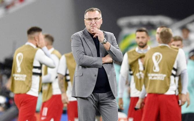 Football World Cup in Qatar Poland head coach Czeslaw Michniewicz watches a World Cup round of 16 football match against France at Al Thumama Stadium in Doha, Qatar, on Dec. 4, 2022.  A14AA0001370471P 
