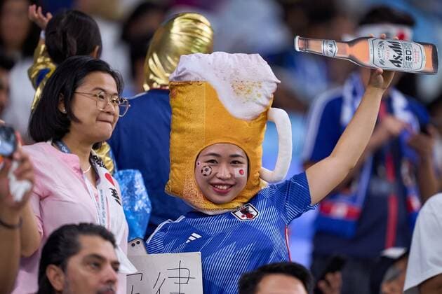 RECORD DATE NOT STATED FIFA World Cup, WM, Weltmeisterschaft, Fussball Qatar 2022 Japan vs Croatia OF Fans o Aficion during the game Japan vs Croatia, corresponding to the round of 16 of the FIFA World Cup Qatar 2022, at Al Janoub, Al Wakrah, Doha, on December 05, 2022. <br><br> Fans o Aficion durante el partido Japon vs Croacia correspondiente a los octavos de final de la Copa Mundial de la FIFA Catar 2022, en el Estadio Al Janoub, Al Wakrah, Doha, el 05 de Diciembre de 2022 AL WAKRAH DOHA QATAR  Copyright: xCristianxdexMarchenax 20221205_4111