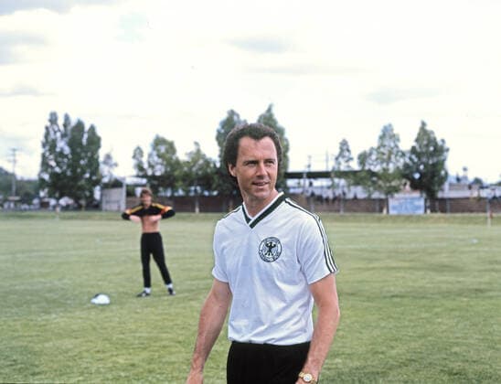 05.06.86 DFB Training Galindo Mexiko, Galindo, 05.06.1986, Fussball, FIFA WM 1986 in Mexiko, DFB Quartier in Galindo, Training: Franz Beckenbauer (Trainer). *** 05 06 86 DFB training Galindo Mexico, Galindo, 05 06 1986, Football, FIFA World Cup 1986 in Mexico, DFB quarters in Galindo, training Franz Beckenbauer coach