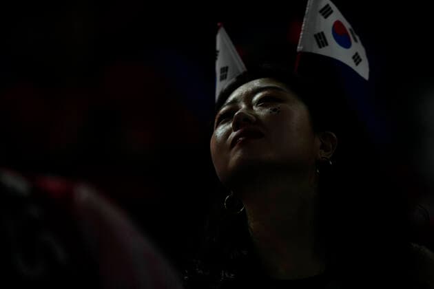 Brazil v South Korea: Round of 16 - FIFA World Cup, WM, Weltmeisterschaft, Fussball Qatar 2022 Korean supporter prior the FIFA World Cup Qatar 2022 Round of 16 match between Brazil and South Korea at Stadium 974 on December 5, 2022 in Doha, Qatar. Doha Qatar  Copyright: xJosexBretonx originalFilename:breton-brazilvs221205_npUMo.jpg