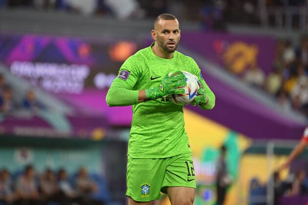 Torwart WEVERTON (BRA), Aktion,Einzelbild,angeschnittenes Einzelmotiv,Halbfigur,halbe Figur. Achtelfinale,Round of Sixteen,Spiel 54, Brasilien (BRA) - Suedkorea (KOR ) am 05.12.2022, Stadium 974 Fussball Weltmeisterschaft 20122 in Katar vom 20.11. - 18.12.2022 *** Goalkeeper WEVERTON BRA , Action,Single image,Cropped single image,Half figure,Half figure Round of Sixteen,Match 54, Brazil BRA South Korea KOR on 05 12 2022, Stadium 974 Football World Cup 20122 in Qatar from 20 11 18 12 2022