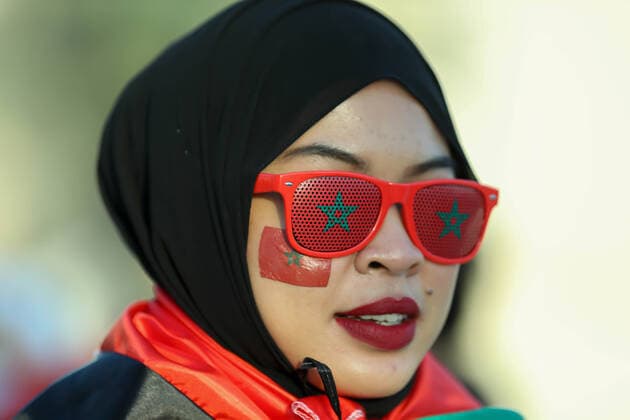 Morocco v Spain - FIFA World Cup, WM, Weltmeisterschaft, Fussball 2022, Round of 16 A fan enjoys the pre-match atmosphere during the FIFA World Cup Qatar 2022 Round of 16 match between Spain and Morocco at Education City Stadium on December 06, 2022 in Al Rayyan, Qatar. Al Rayyan Qatar  Copyright: xAhmedxAwaadx originalFilename:awaad-notitle221206_npAwe.jpg