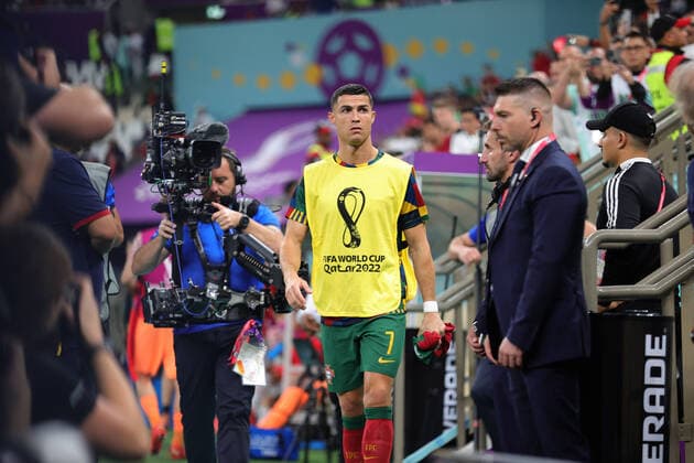 Sport Bilder des Tages Portugal v Switzerland 2022 FIFA World Cup, WM, Weltmeisterschaft, Fussball Cristiano Ronaldo of Portugal starts the game on the bench during the 2022 FIFA World Cup Round of 16 match at Lusail Stadium, Lusail Content Not Available For UK Newspapers Copyright: xPaulxChestertonx FIL-17785-0069 UK Newspapers OUT
