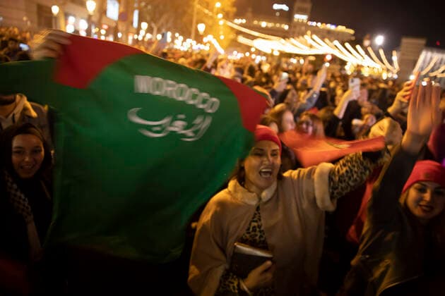 Celebration Of Morocco s Victory Against Spain In Barcelona Thousands of people take to the streets of Barcelona to celebrate the victory of the Moroccan national football team against Spain in the framework of the Qatar World Cup 2022. Fans have flown flags from Morocco and several Maghreb countries and lit flares and fireworks. In Barcelona, Catalonia, Spain on 6 December 2022. Barcelona Spain  Copyright: xAlbertxLlopx originalFilename:salame-celebrat221206_npvzt.jpg