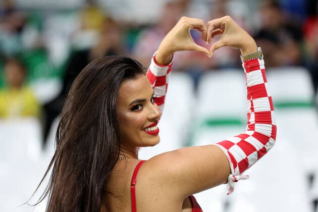 Croatia v Brazil: Quarter Final - FIFA World Cup, WM, Weltmeisterschaft, Fussball Qatar 2022 AL RAYYAN, QATAR - DECEMBER 09: Croatian fans before the start of the the FIFA World Cup Qatar 2022 quarter final match between Croatia and Brazil at Education City Stadium on December 9, 2022 in Al Rayyan, Qatar. IgorxKralj PIXSELL