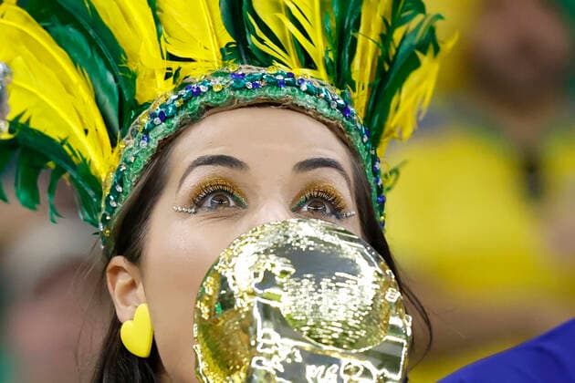 Brazil fans attend the FIFA World Cup, WM, Weltmeisterschaft, Fussball quarters finals soccer match between Croatia and Brazil at Education City stadium in Rayyan, Qatar, 09 December 2022. Soccer World Cup 2022: Croatia vs. Brazil !ACHTUNG: NUR REDAKTIONELLE NUTZUNG!  Copyright: xEstebanxBibax GR5008 20221209-8698a3e8bd3abd45ea317147d9955a5d421502eb