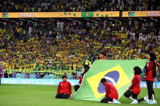 Croatia v Brazil: Quarter Final - FIFA World Cup, WM, Weltmeisterschaft, Fussball Qatar 2022 AL RAYYAN, QATAR - DECEMBER 09: Brazilian fans during the FIFA World Cup Qatar 2022 quarter final match between Croatia and Brazil at Education City Stadium on December 9, 2022 in Al Rayyan, Qatar. IgorxKralj PIXSELL