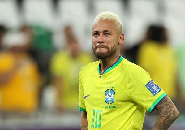 (221209) -- AL RAYYAN, Dec. 9, 2022 -- Neymar of Brazil cries after the Quarterfinal match between Croatia and Brazil of the 2022 FIFA World Cup, WM, Weltmeisterschaft, Fussball at Education City Stadium in Al Rayyan, Qatar, Dec. 9, 2022. ) (SP)QATAR-AL RAYYAN-2022 WORLD CUP-QUARTERFINAL-CRO VS BRA HanxYan 