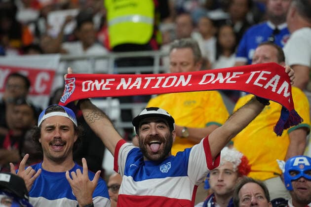 December 3, 2022, Al Rayyan, Qatar: AL RAYYAN, QATAR - DECEMBER 3: USA fans before a FIFA World Cup, WM, Weltmeisterschaft, Fussball Qatar 2022 Round of 16 match between Netherlands and USMNT at Khalifa International Stadium on December 3, 2022 in Al Rayyan, Qatar. Al Rayyan Qatar - ZUMAt139 20221203_zaa_t139_350 Copyright: xJohnxTodd IsixPhotosx