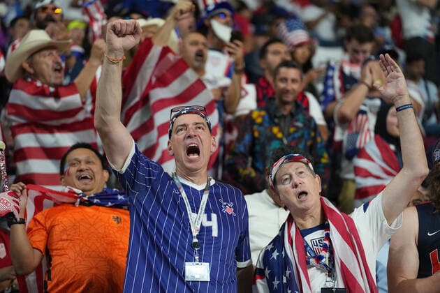 December 3, 2022, Al Rayyan, Qatar: AL RAYYAN, QATAR - DECEMBER 3: USA fans before a FIFA World Cup, WM, Weltmeisterschaft, Fussball Qatar 2022 Round of 16 match between Netherlands and USMNT at Khalifa International Stadium on December 3, 2022 in Al Rayyan, Qatar. Al Rayyan Qatar - ZUMAt139 20221203_zaa_t139_346 Copyright: xJohnxTodd IsixPhotosx