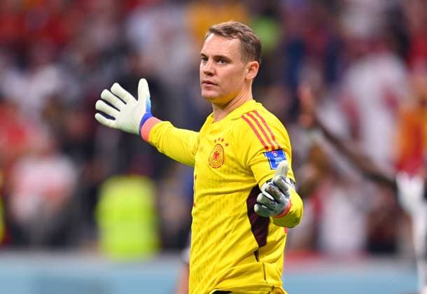 FOOTBALL WORLD CUP 2022 PRE-ROUND GROUP E 26 11 2022 Spain Germany 10 12 2022 archive photo Goalkeeper Manuel Neuer FC Bayern Muenchen injured badly while skiing after the World Cup off