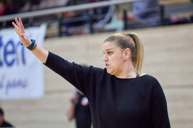 Katerina Hatzidaki Lions, Head Coach , Gisa Lions MBC Inexio Royals Saarlouis, basketball, women, DBBL, championship, 8 match day, 2022 2023, 10 12 2022, hall SWH Arena Sachsen Anhalt Germany