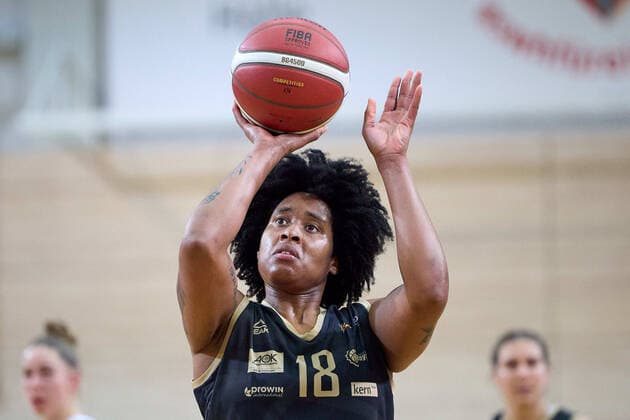 Brianna Lee Rollerson Saarlouis, 18 , Gisa Lions MBC Inexio Royals Saarlouis, basketball, women, DBBL, championship, 8 match day, 2022 2023, 10 12 2022, hall SWH Arena Sachsen Anhalt Germany