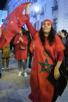 Moroccans In Madrid Celebrate The Victory Against Portugal Morocco fans celebrate their team s victory against Portugal after the FIFA World Cup, WM, Weltmeisterschaft, Fussball Qatar 2022 quarter-final match between Morocco and Portugal, in Madrid, Spain on December 10, 2022. spain Madrid Spain  Copyright: xOscarxGonzalezx originalFilename:gonzalez-notitle221210_npkPY.jpg