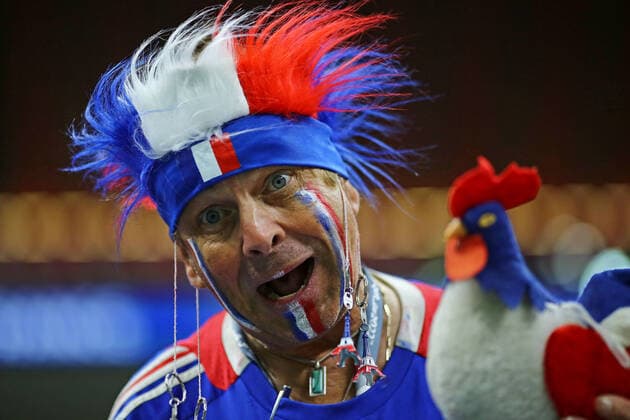 QAT: England and France. FIFA World Cup, WM, Weltmeisterschaft, Fussball Qatar 2022. Quarter-Final France fan during the FIFA World Cup Qatar 2022 match, Quarter-Final, between England and France played at Al Bayt Stadium on Dec 10, 2022 in Al Khor, Qatar. Copyright: xHeulerxAndreyx xDiaEsportivox xPRESSINx PS_221210_583