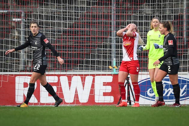 1 Women Bundesliga Koeln vs Freiburg, 11 12 2022 Chance missed Mandy Islacker 8, 1 FC Koeln 1 FC Koeln vs SC Freiburg on matchday 10 of the Flyeralarm Womens Bundesliga on 11 12 2022 at Franz Kremer Stadion in Koeln North Rhine Westphalia DFL REGULATIONS PROHIBIT ANY USE OF PHOTOGRAPHS AS IMAGE SEQUENCES AND OR QUASI VIDEO Copyright: xBEAUTIFULxSPORTS AxelxKohringx